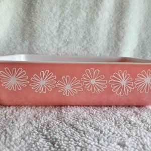 Vintage 1950's Pick Daisy Pryrex